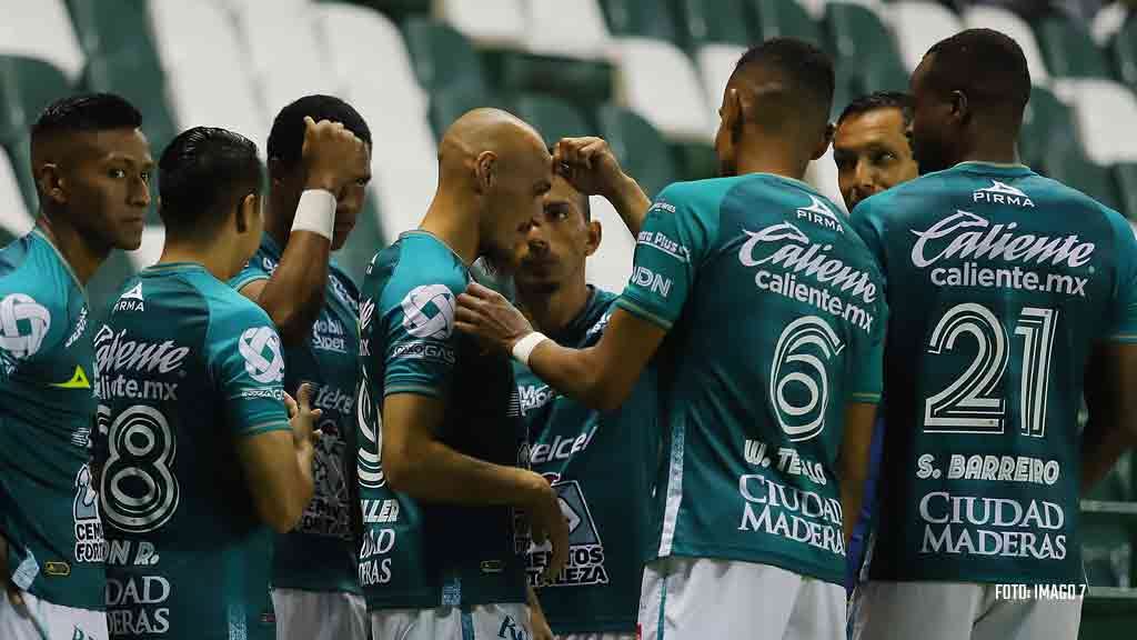 León pediría jugar contra América en el Estadio Azteca