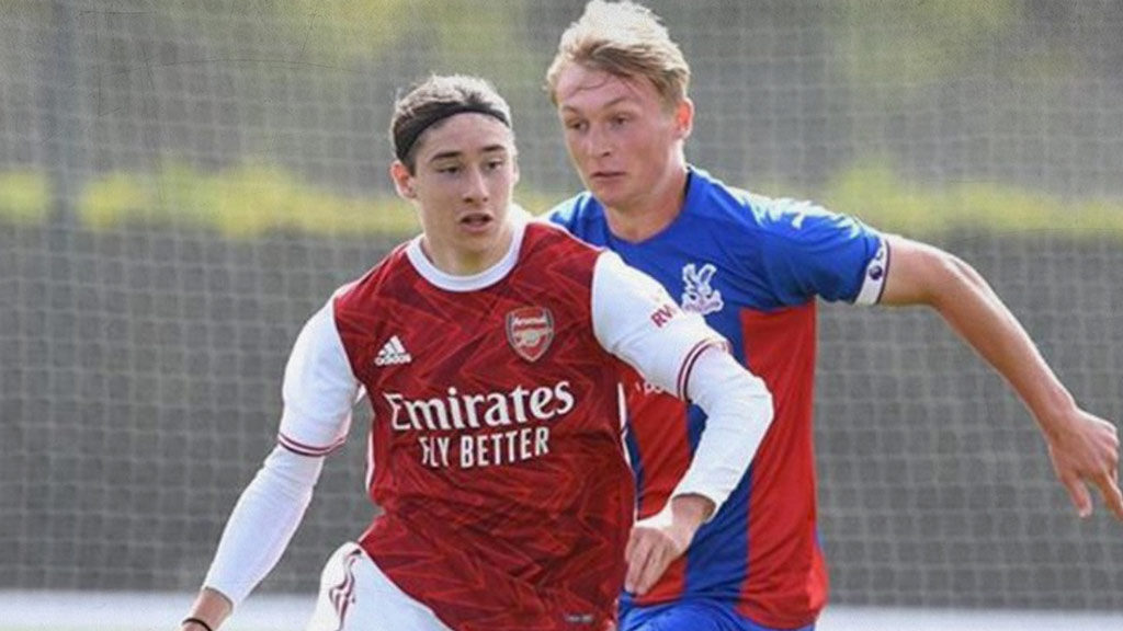 Mexicano Marcelo Flores firma 5 años con Arsenal