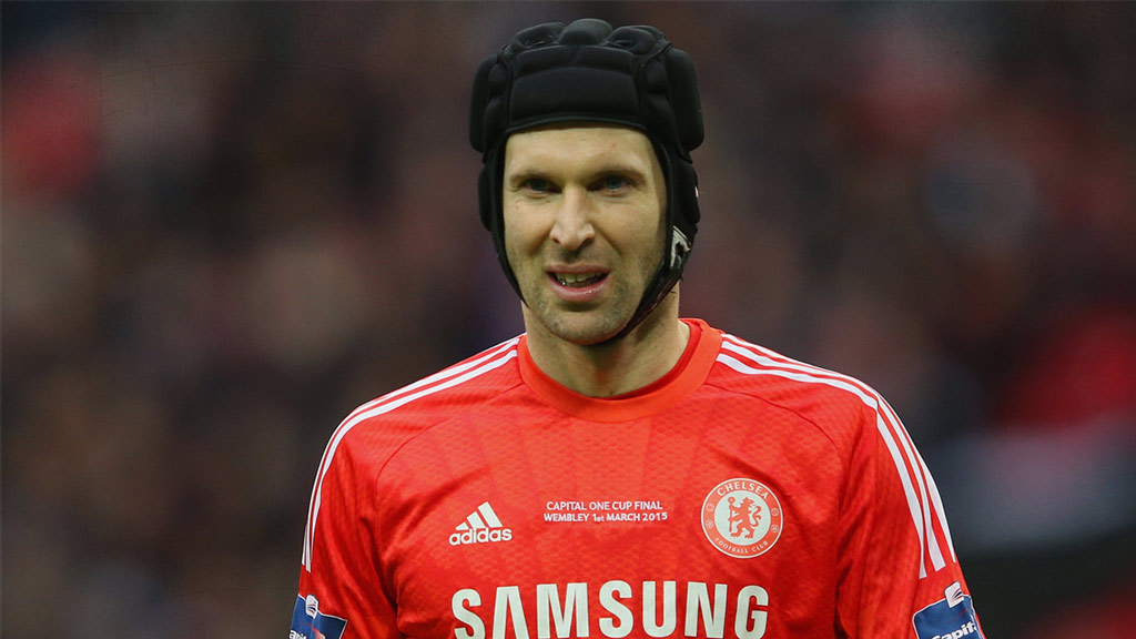 Petr Cech sale del retiro, fue registrado con Chelsea