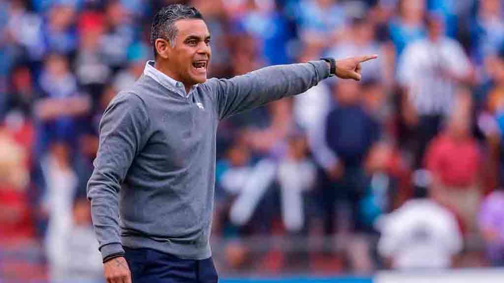 'Pity' Altamirano y otros dos candidatos suenan para Gallos Blancos