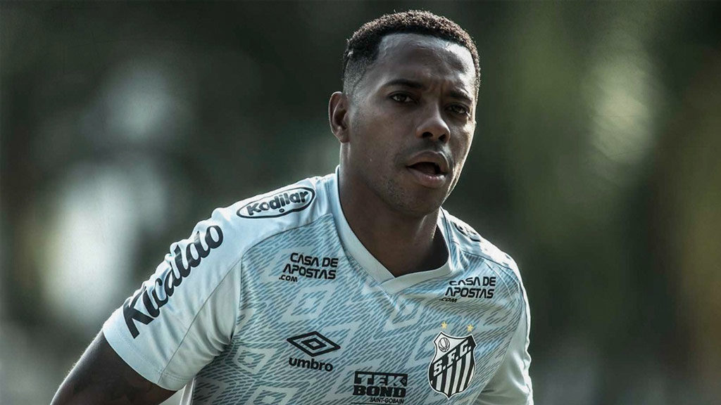 Robinho, expulsado de Santos por caso de violación
