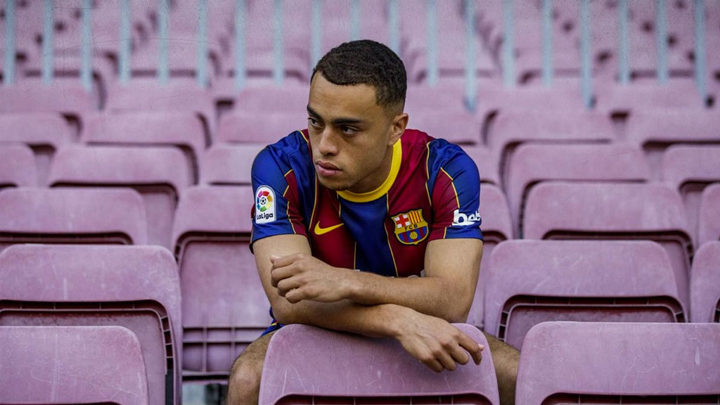 OFICIAL: Sergiño Dest, nuevo jugador del FC Barcelona