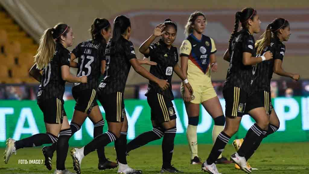 Tigres quita invicto al América y se afianza como líder