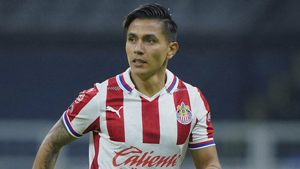 OFICIAL: Dieter Villalpando baja definitiva de Chivas