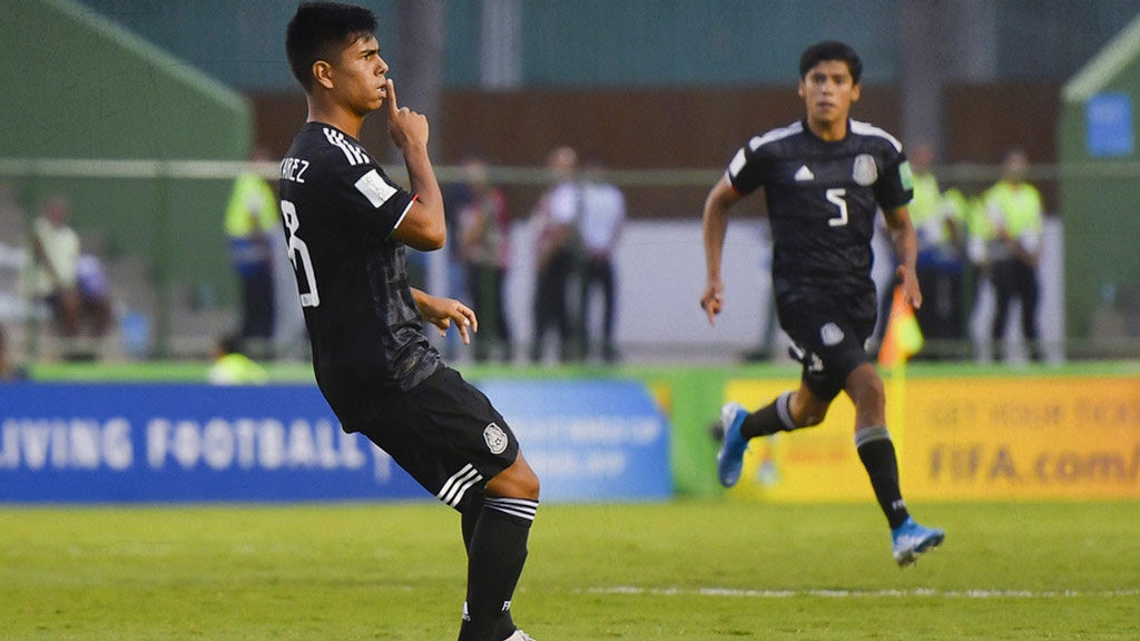Estados Unidos quiere robar a Efraín Álvarez y Julián Araujo