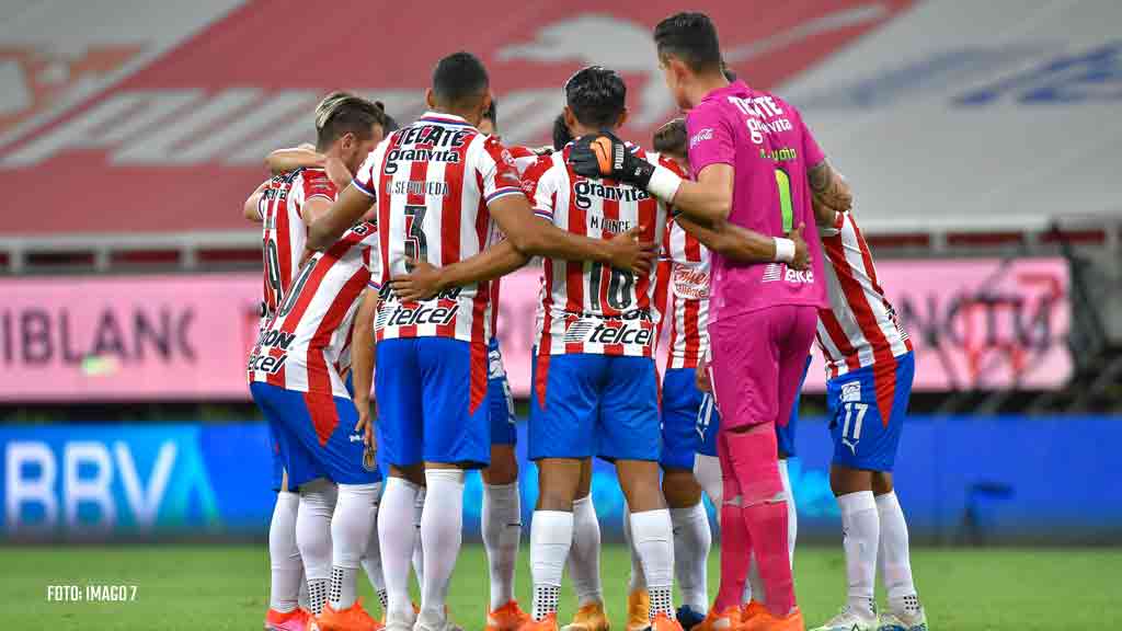 La probable alineación de Chivas contra América en Liguilla