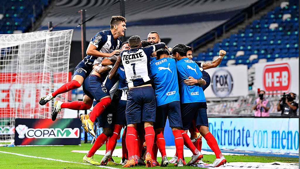 Rayados se lleva la Copa MX y celebra el Triplete