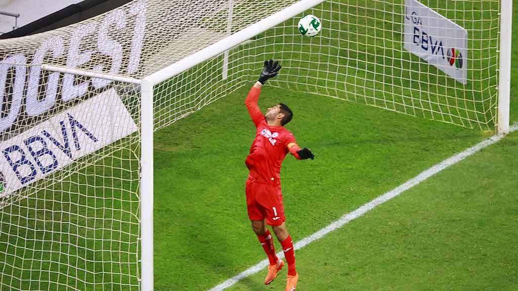 video-error-de-jesus-corona-para-el-gol-de-julian-quinones