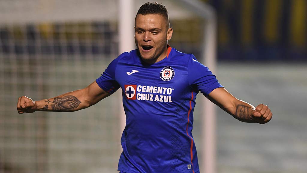 Video: Gol de ‘Cabecita’ Rodríguez para el 1-2 de Cruz Azul sobre los Tigres