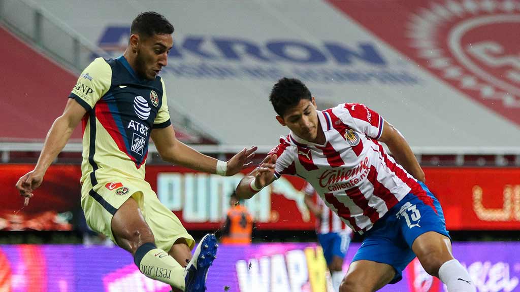 Video: ¿Penal a favor de Chivas en el Clásico Nacional?