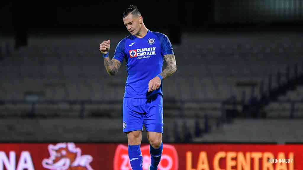caraglio-se-queda-en-cruz-azul-que-buscaria-otro-delantero