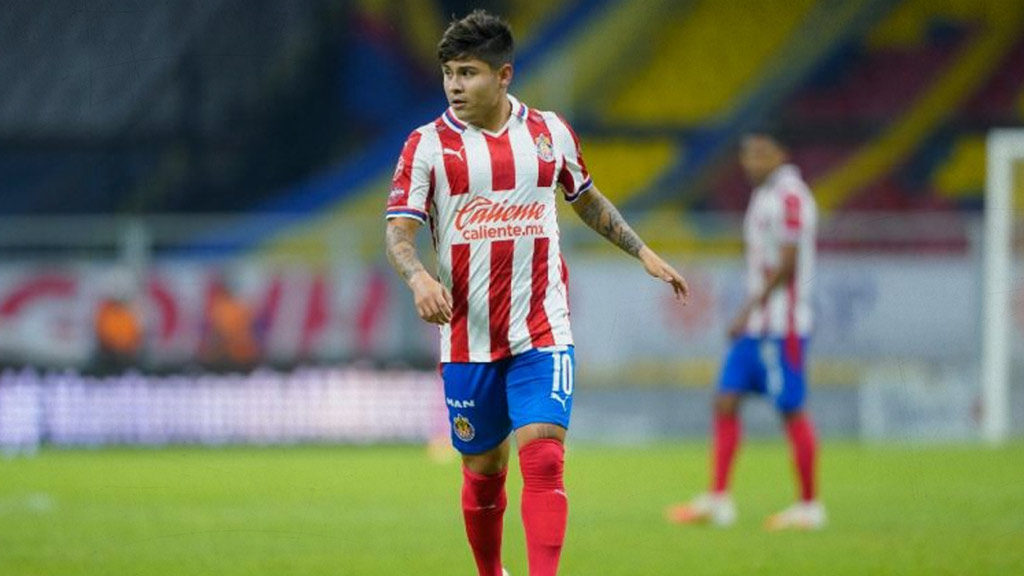 Chofis López rompe el silencio sobre su salida de Chivas