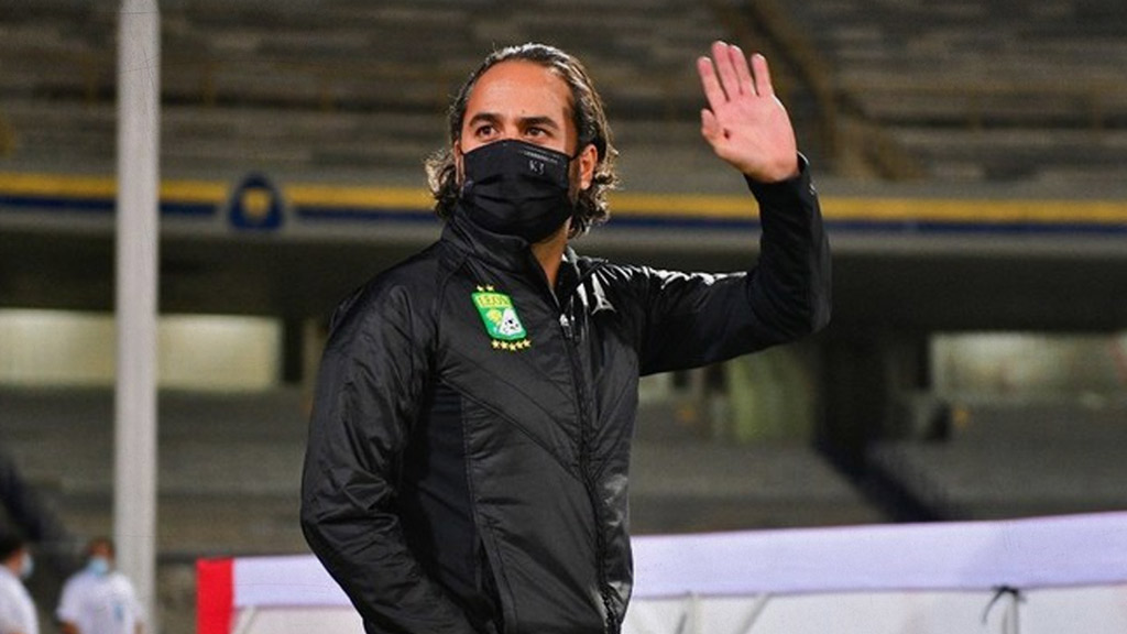 León, abierto a escuchar ofertas por sus jugadores