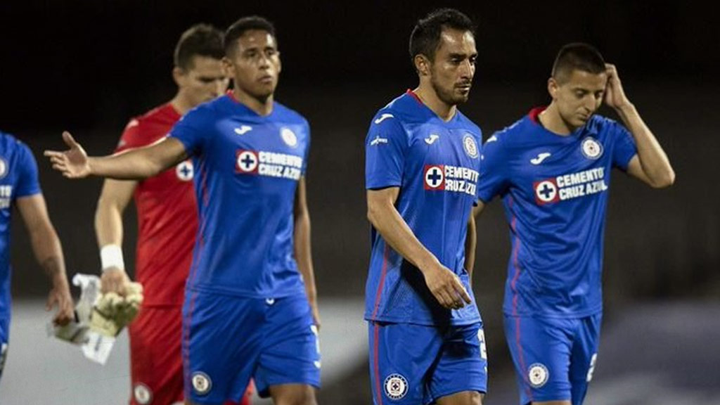 Cruz Azul se plantea poner a toda la plantilla transferible