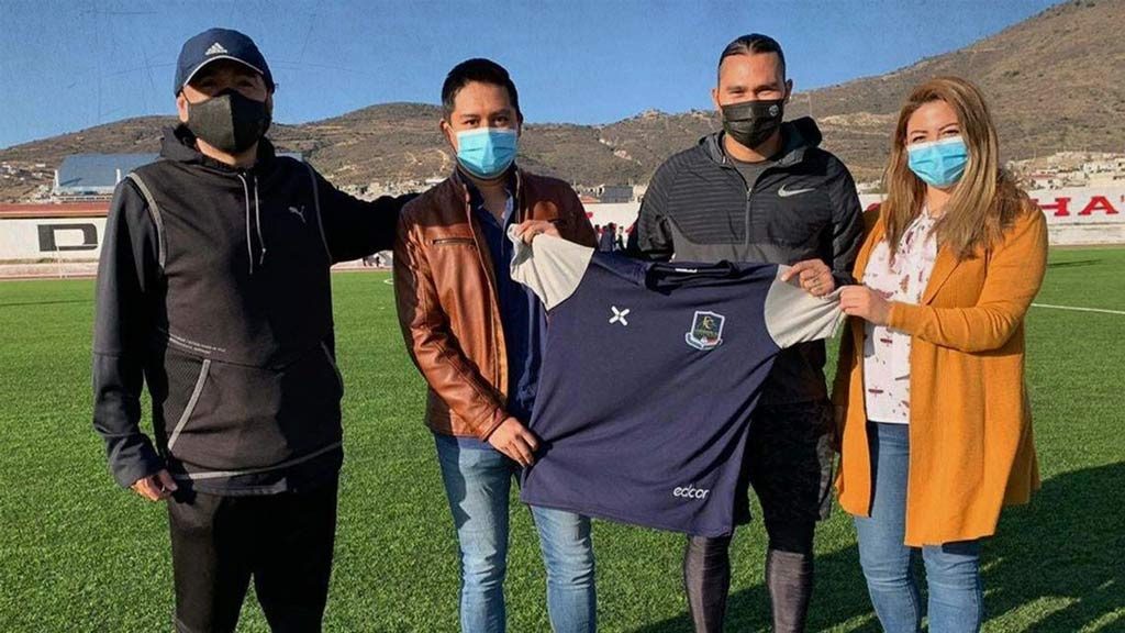 Gullit Peña ficha por Guerreros de la tercera división