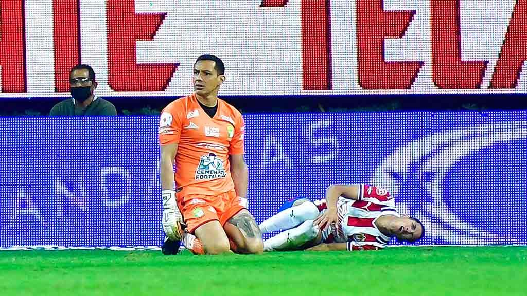 JJ Macías reaparece con el gol del empate ante León