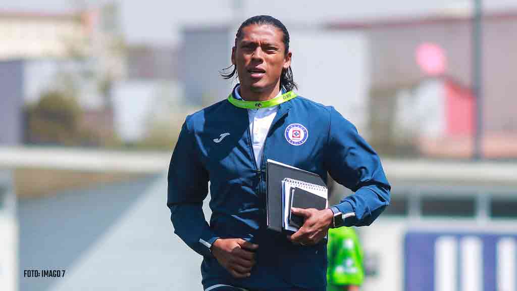 Joel Huiqui, en el cuerpo técnico de Cruz Azul para Concachampions