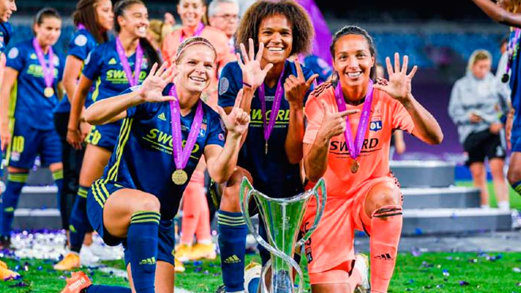 LO MEJOR DEL AÑO: Equipo femenino internacional