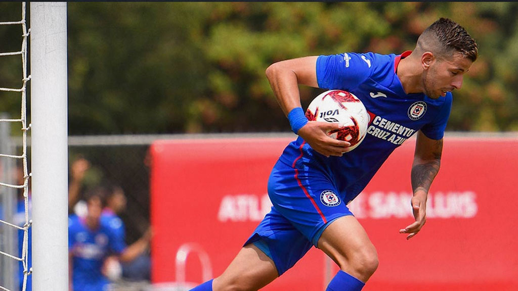 Pablo Ceppelini, Jonathan Borja y Alex Castro, fuera de Cruz Azul