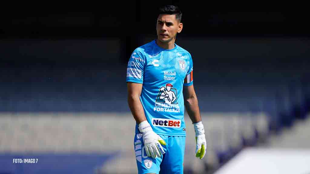Pachuca renueva a Ustari por tres años y presenta delantero