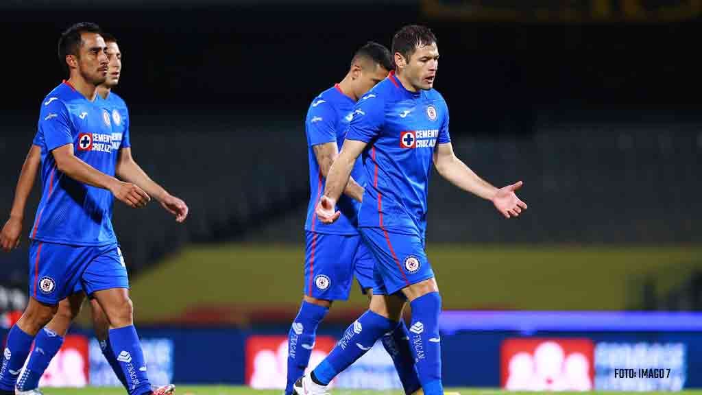 Vestidor de Cruz Azul se llenó de insultos tras eliminación ante Pumas