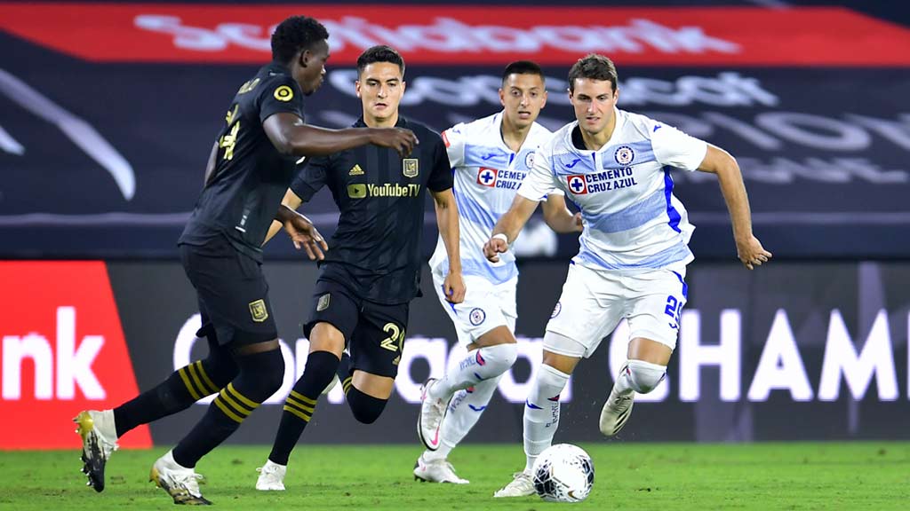 Video: Gol de Yoshimar Yotún para tomar la ventaja ante el LAFC