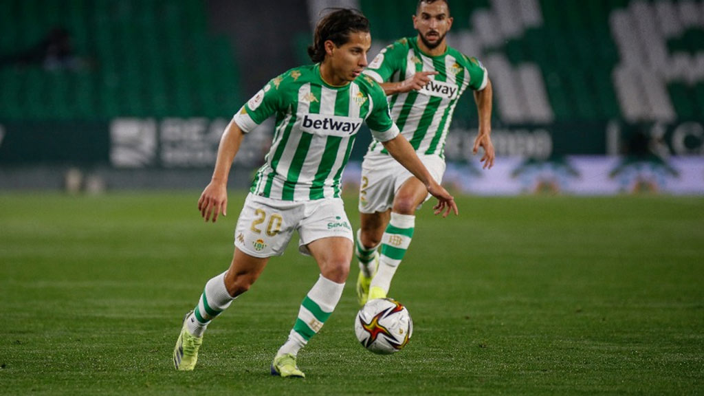 Diego Lainez habría dado positivo por Coronavirus