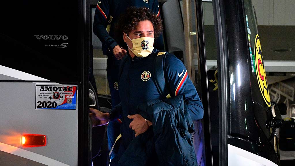 Guillermo Ochoa confirma que es uno de los positivos por covid-19