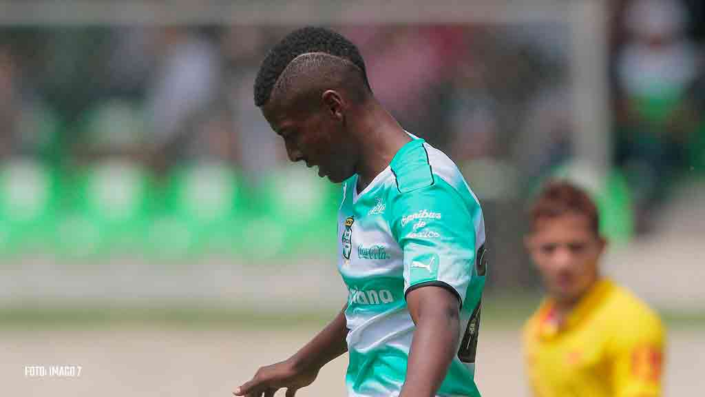 Joao Maleck sí aparece registrado con Santos