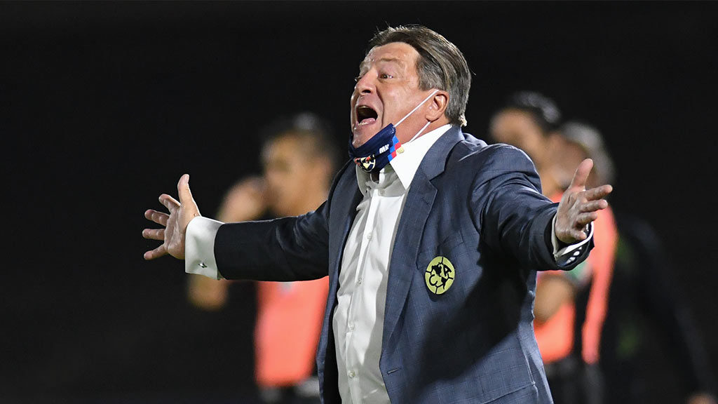 Miguel Herrera explota contra Álvaro Morales