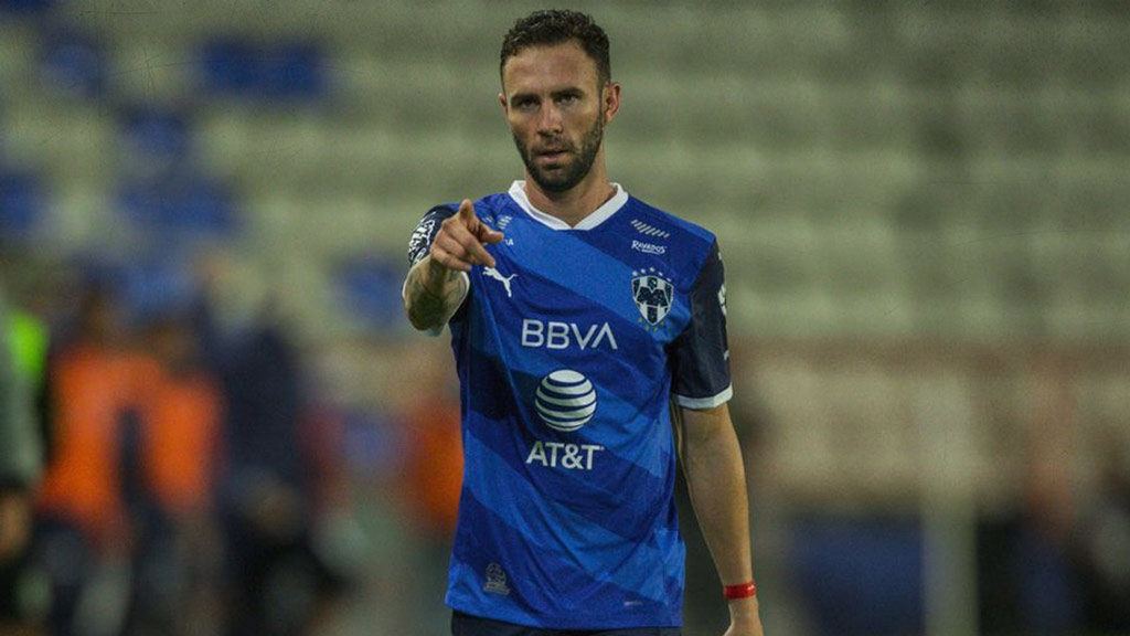 San Jose Earthquakes va por Miguel Layún