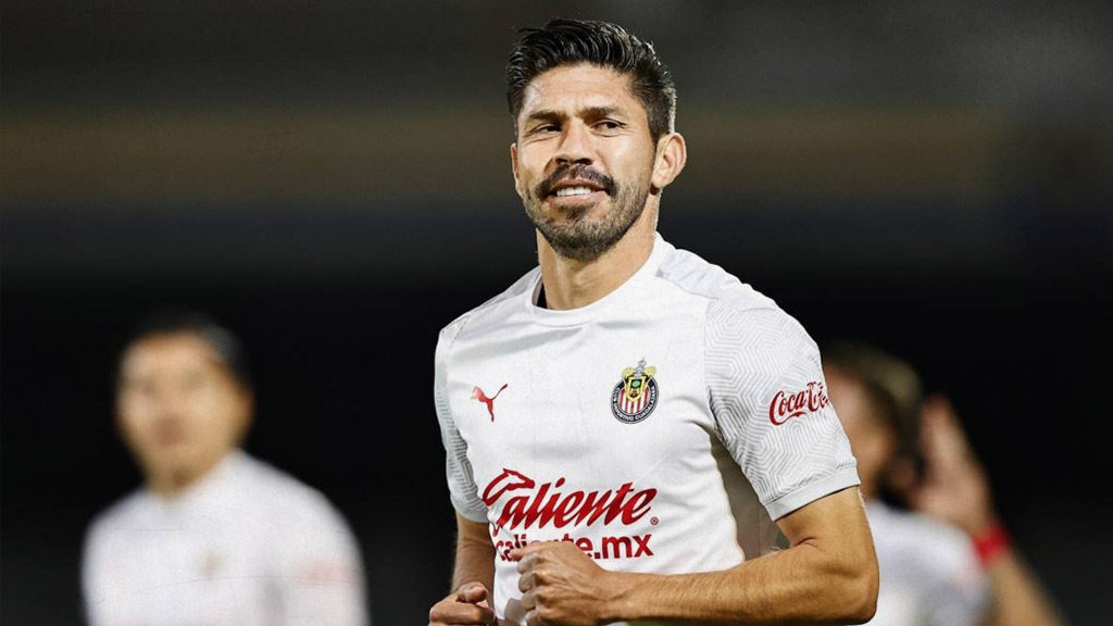 Oribe Peralta, en Chivas hasta diciembre del 2021