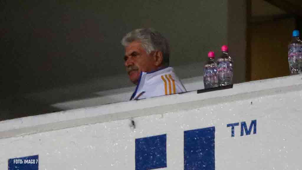 Tigres: Señalan a ‘Tuca’ Ferretti por no portar cubrebocas