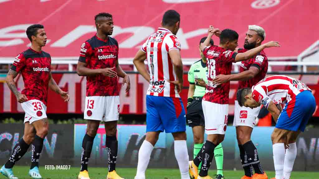 Video: Chivas se adelantó, pero Toluca empató de inmediato