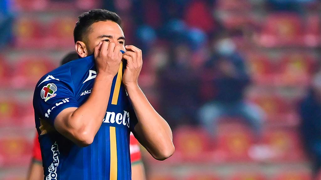 video-pablo-barrera-falla-penal-y-deja-ir-el-empate-ante-necaxa