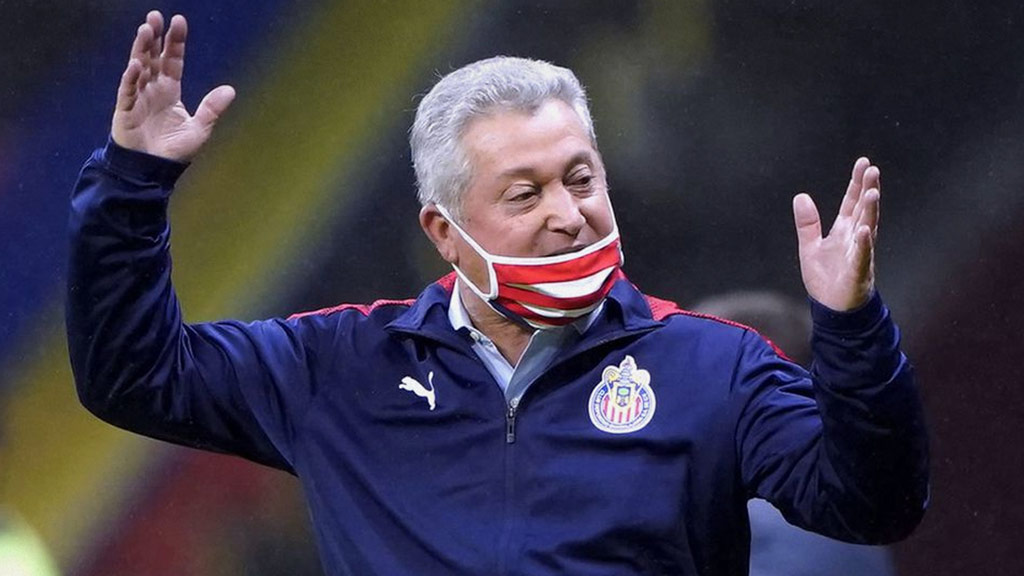 ¿Peligra el puesto de Víctor Manuel Vucetich en Chivas?