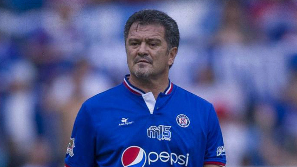 Cruz Azul cerró la puerta a Carlos Hermosillo