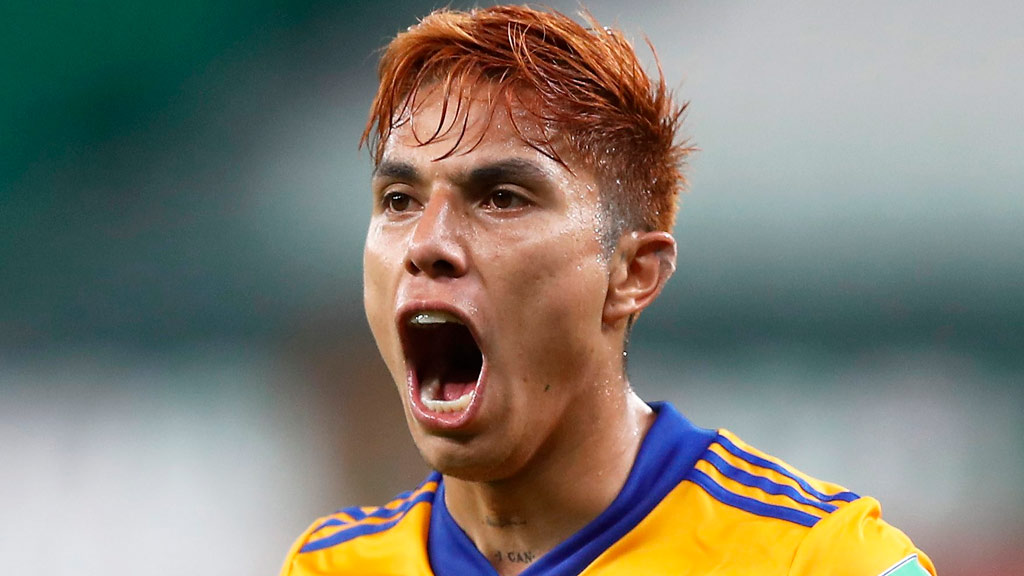 Carlos Salcedo manda mensaje a sus detractores