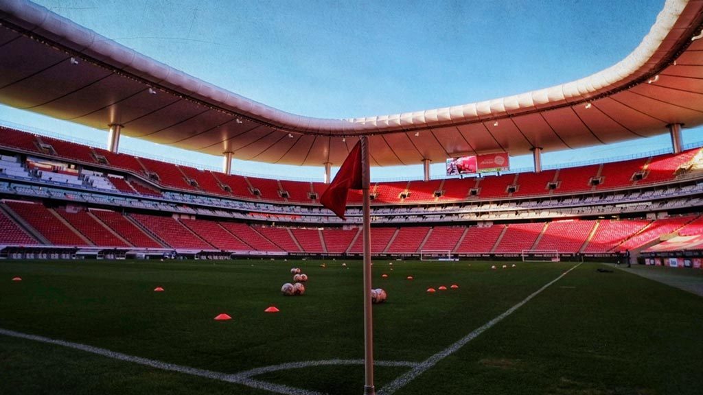 Chivas cambiaría nombre del estadio a Jorge Vergara