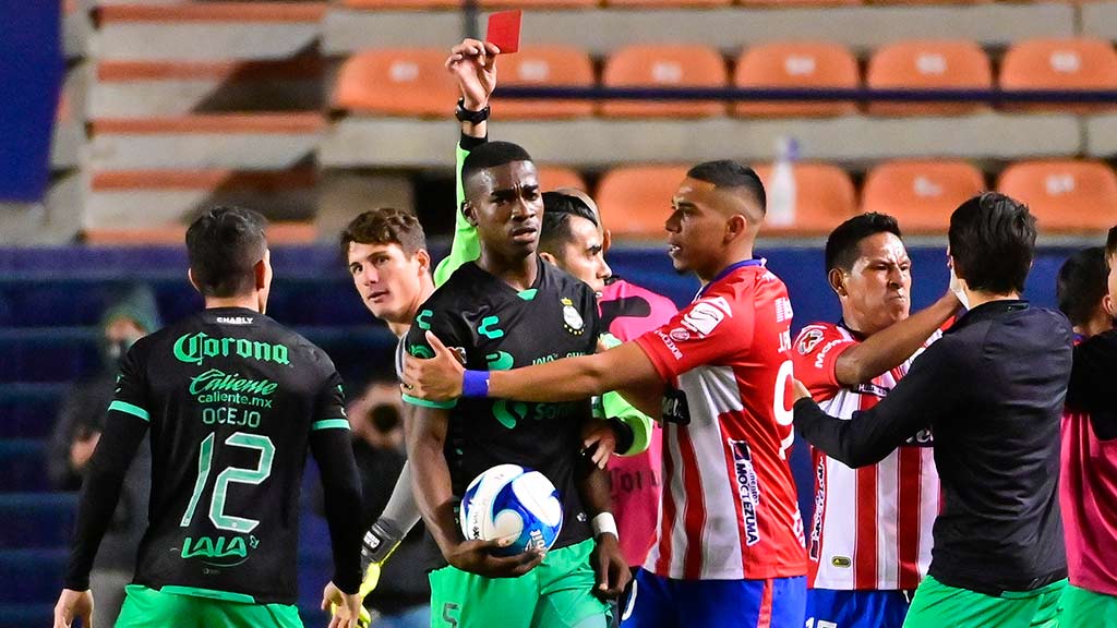 Filtran nuevos videos de los insultos en el Atlético de San Luis vs Santos