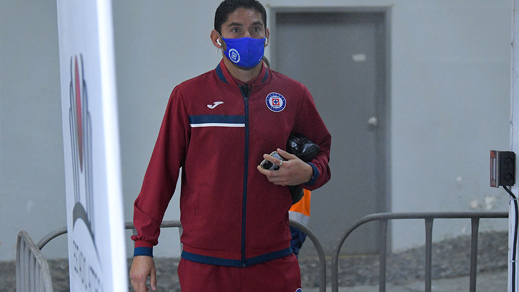 Jesús Corona sigue sin renovar con Cruz Azul