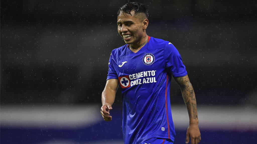 Juan Reynoso comienza a borrar jugadores en Cruz Azul