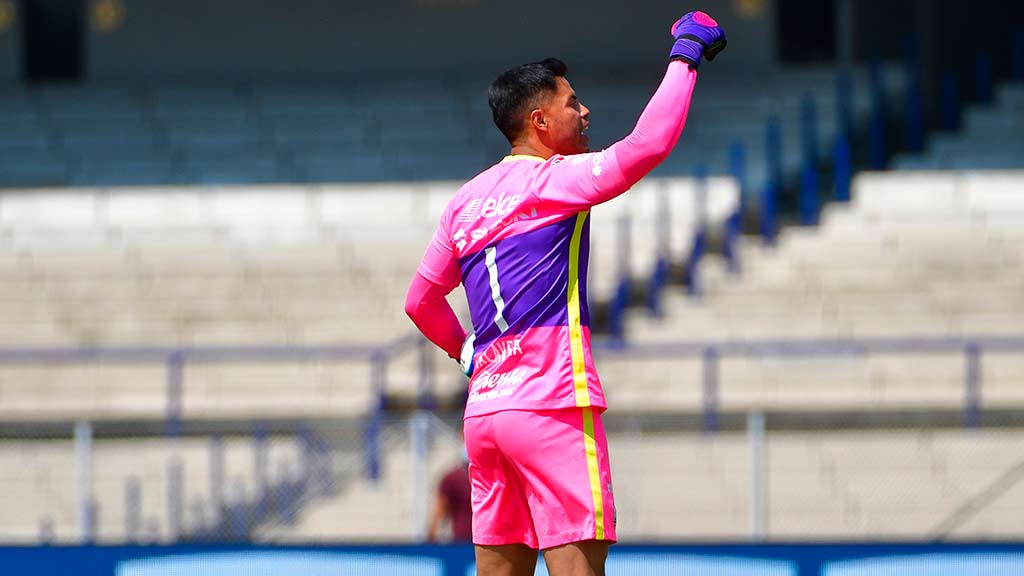 Pumas: Alfredo Talavera es baja por un cuadro respiratorio