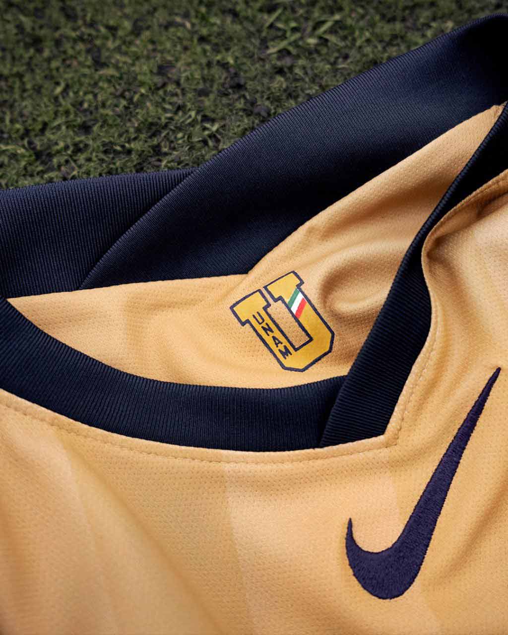 La UNAM como símbolo más importante de la camiseta 