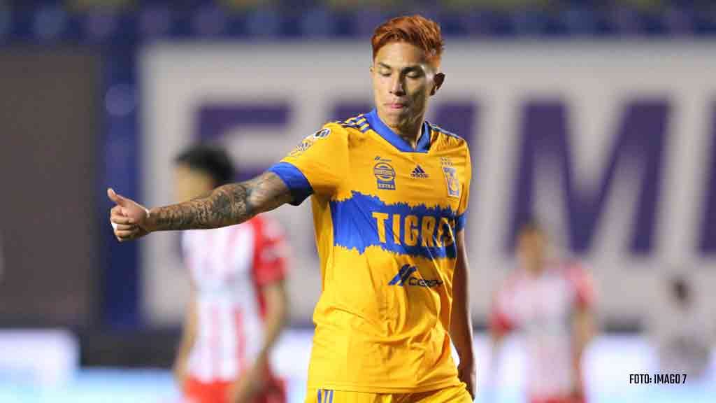 Tigres: Carlos Salcedo volvería pronto a Europa