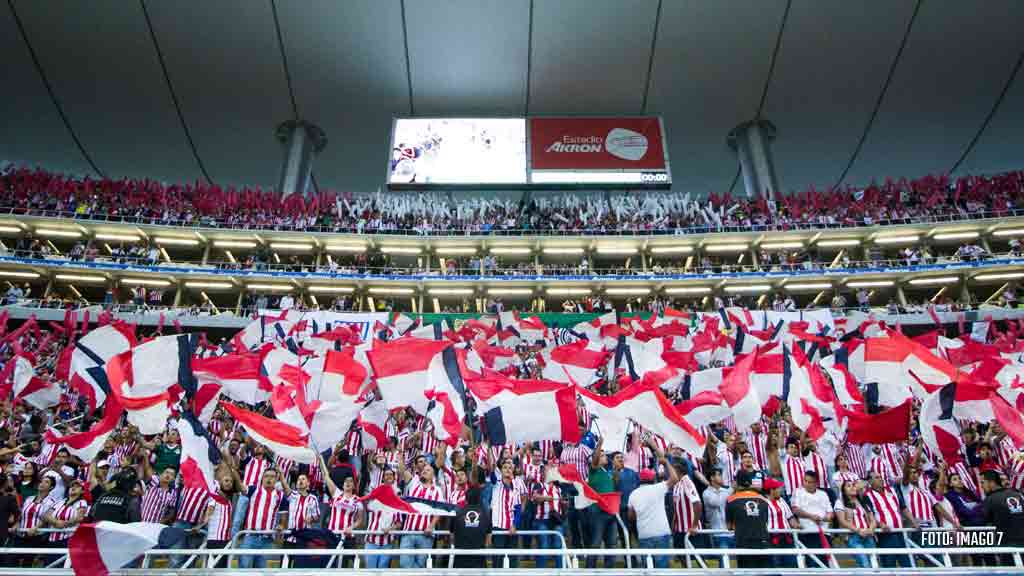 Chivas limitaría acceso de grupos de animación en el Clásico