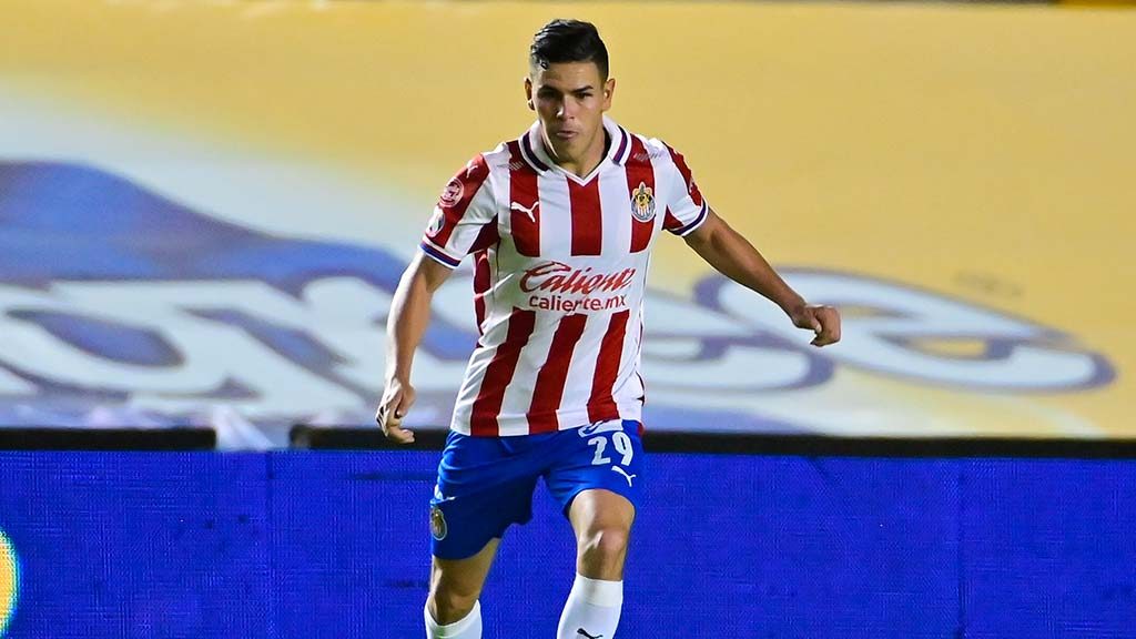 Eduardo Torres, baja por covid-19 para el Clásico Nacional