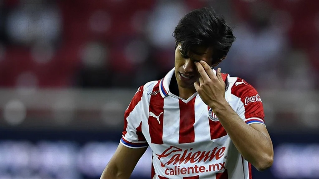 Chivas tiene red de tráfico de artículos, revelan