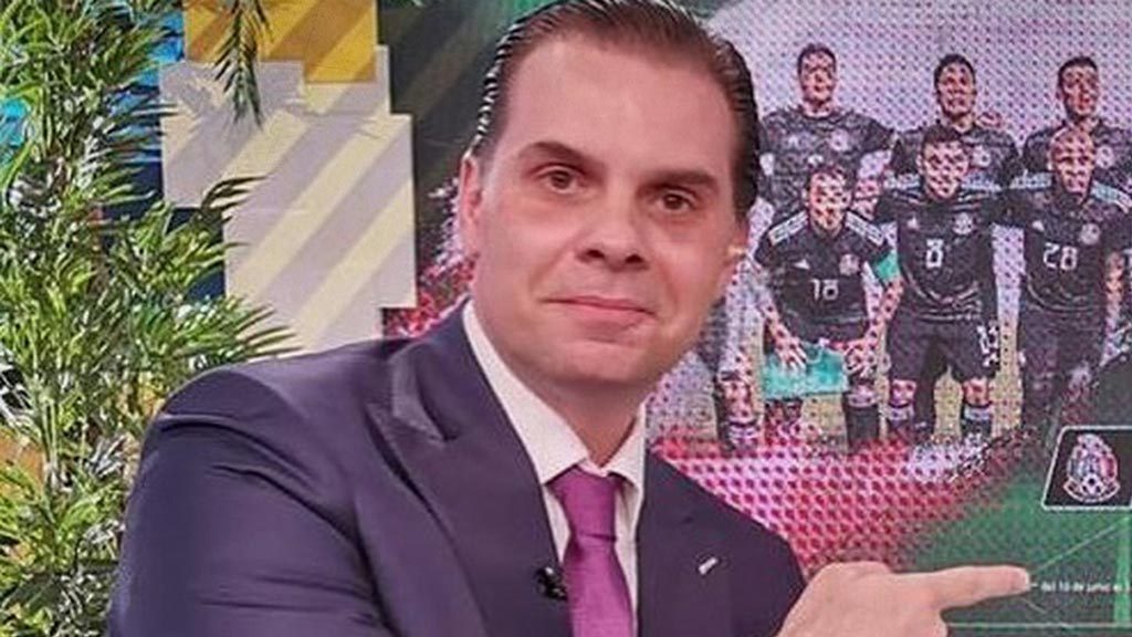 Christian Martinoli tiene contrato con TV Azteca hasta 2026