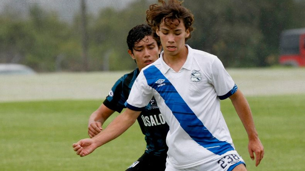 Emilio Tame de Puebla se entrena con el Leicester City